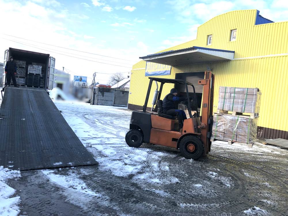 поступление подшипников на склад компании Технакат